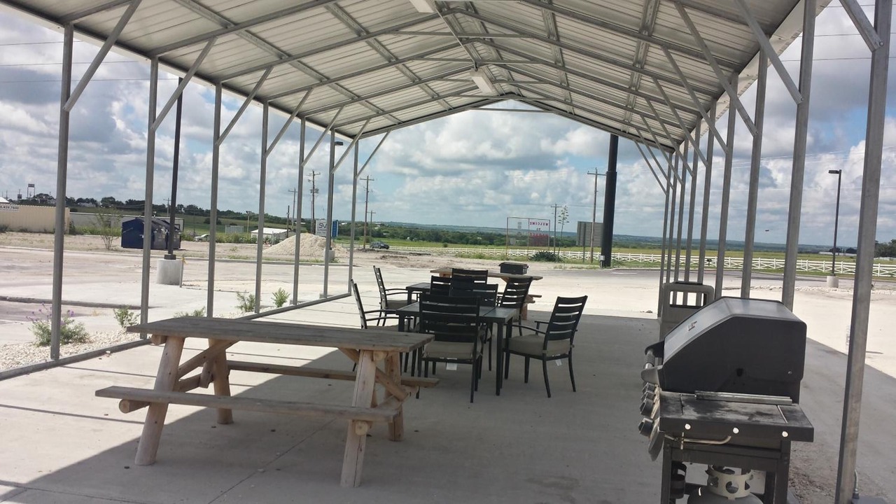 Photo of Patio Balcony in Karnes City