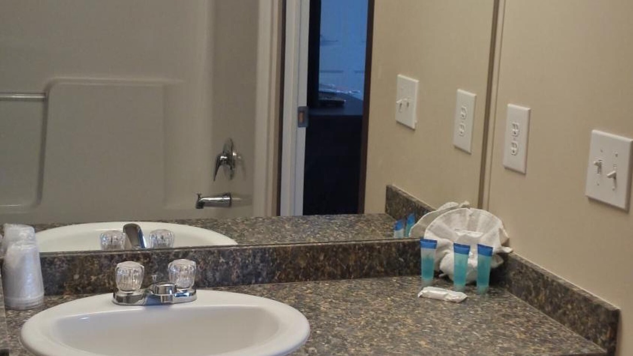 Photo of Bathroom in Karnes City