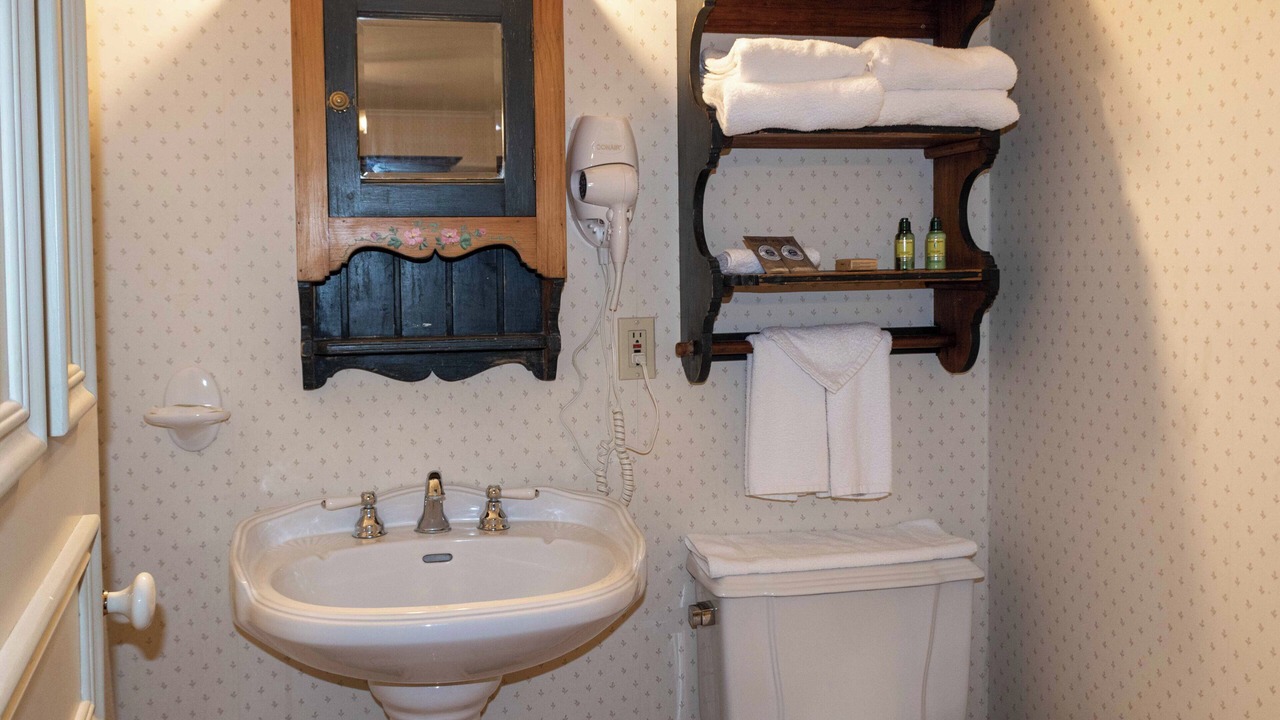 Photo of Bathroom in Knowlton