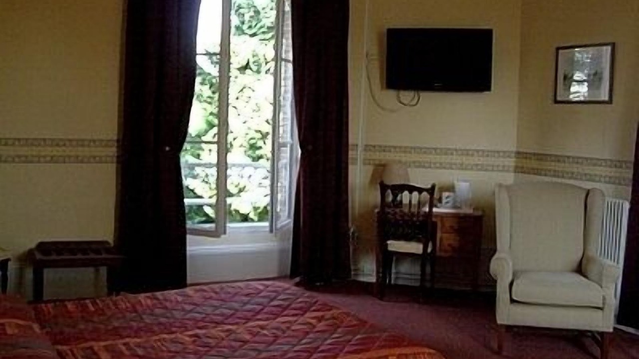 Photo of Bedroom in Clery-Saint-Andre