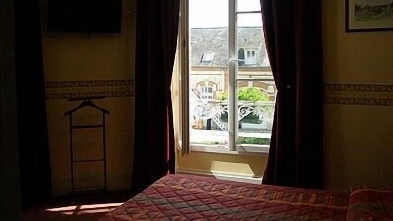 Photo of Bedroom in Clery-Saint-Andre