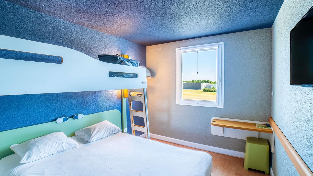 Photo of Bedroom in Mouilleron-le-Captif