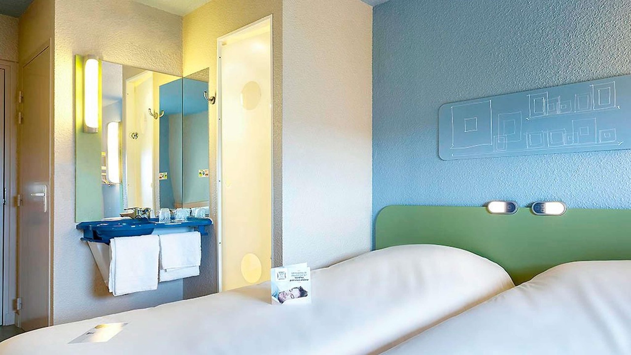 Photo of Bedroom in Mouilleron-le-Captif