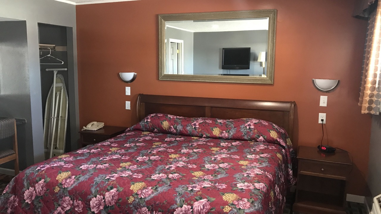 Photo of Bedroom in Marshalltown