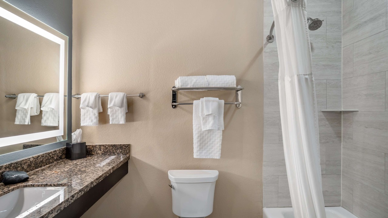 Photo of Bathroom in Lake Jackson