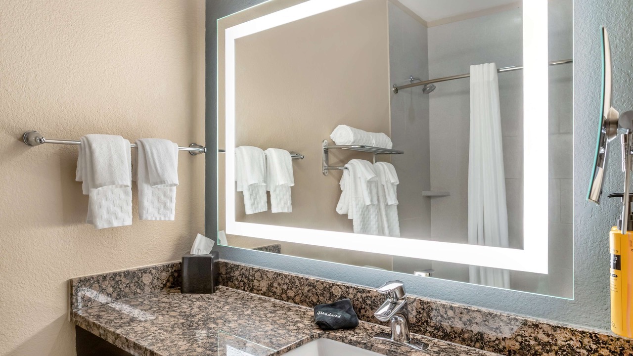Photo of Bathroom in Lake Jackson