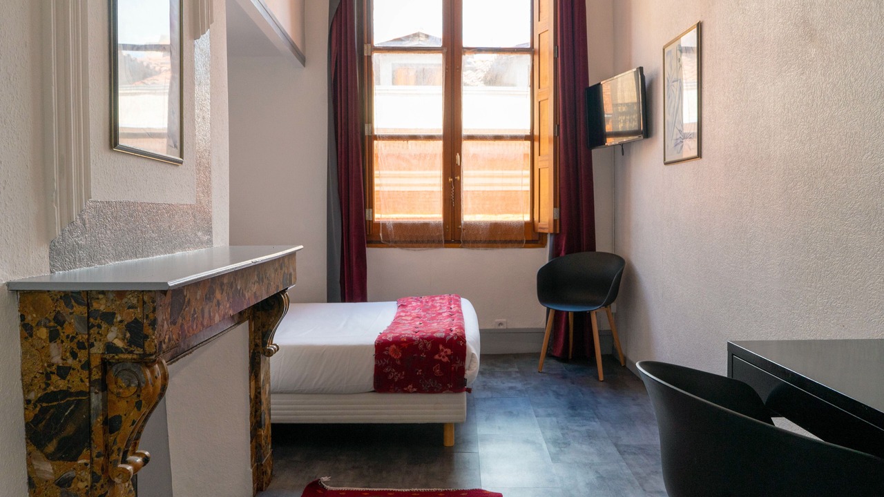 Photo of Bedroom in Saint-Etienne