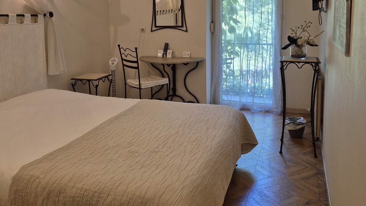 Photo of Bedroom in Cazilhac