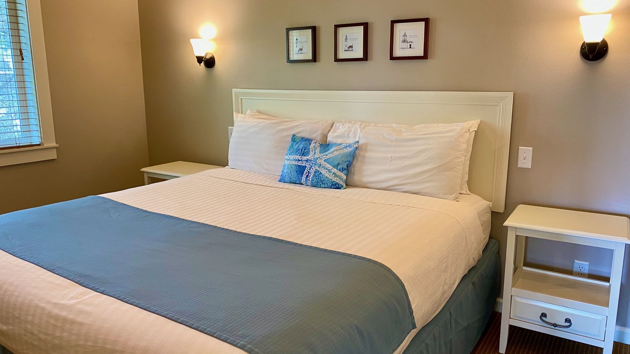 Photo of Others in Downtown Cannon Beach