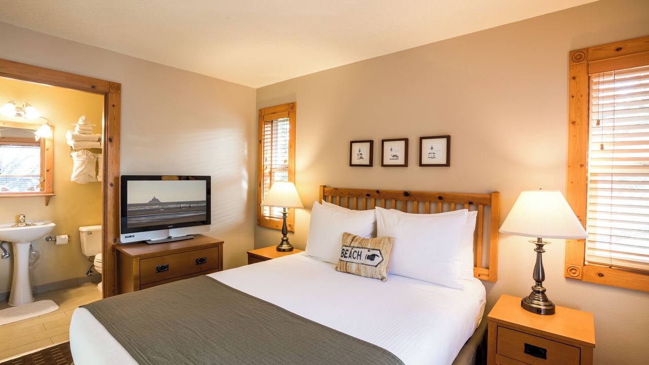 Photo of Others in Downtown Cannon Beach