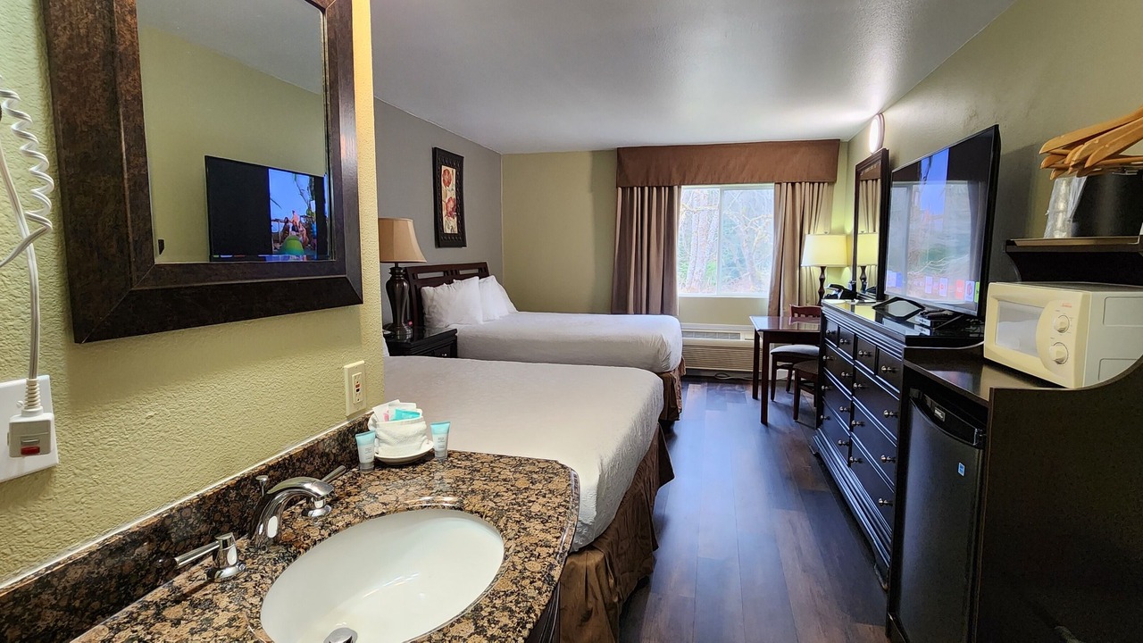 Photo of Others in Packwood