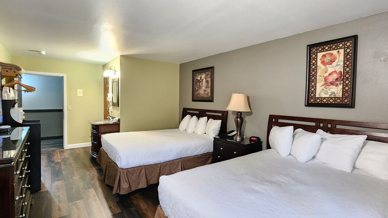 Photo of Others in Packwood