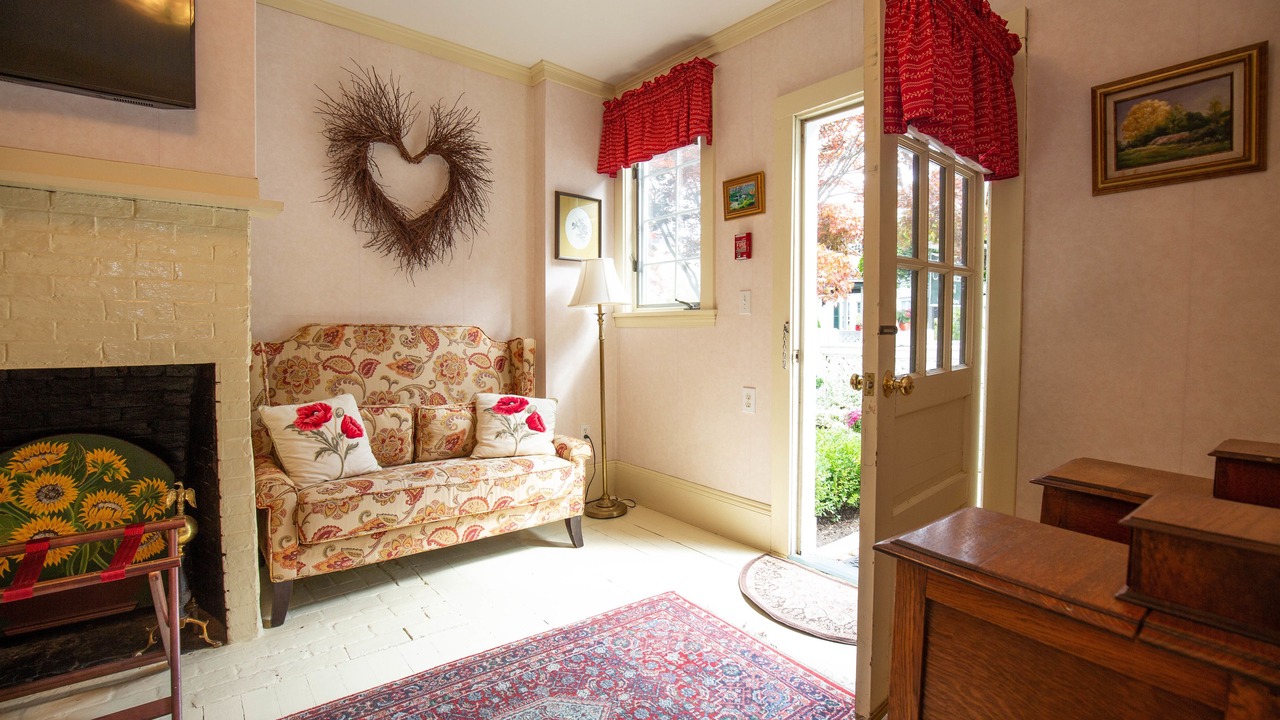 Photo of Bedroom in Newburyport