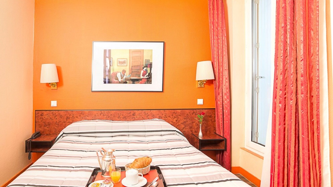 Photo of Bedroom in Val-de-Grace