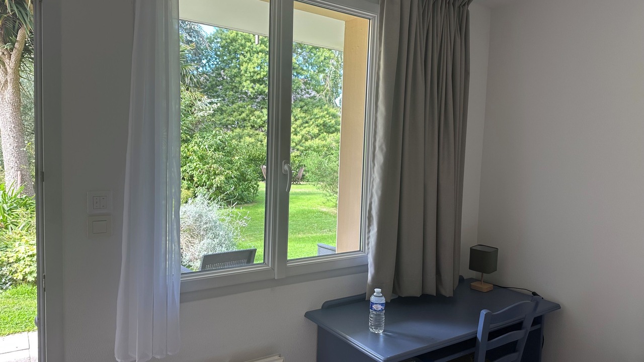 Photo of Bedroom in Quettehou