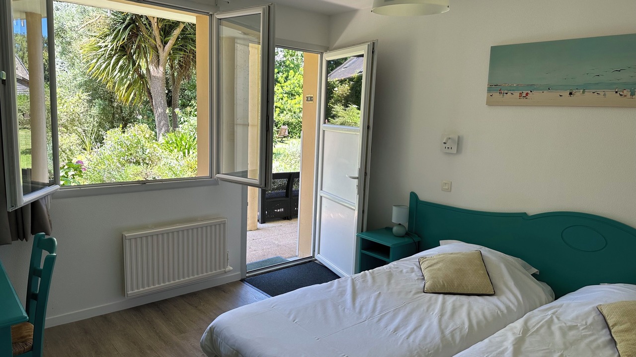 Photo of Bedroom in Quettehou
