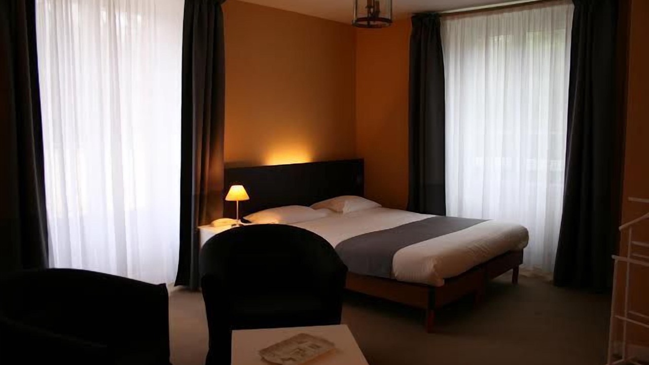 Photo of Bedroom in Saint-Bonnet-Troncais