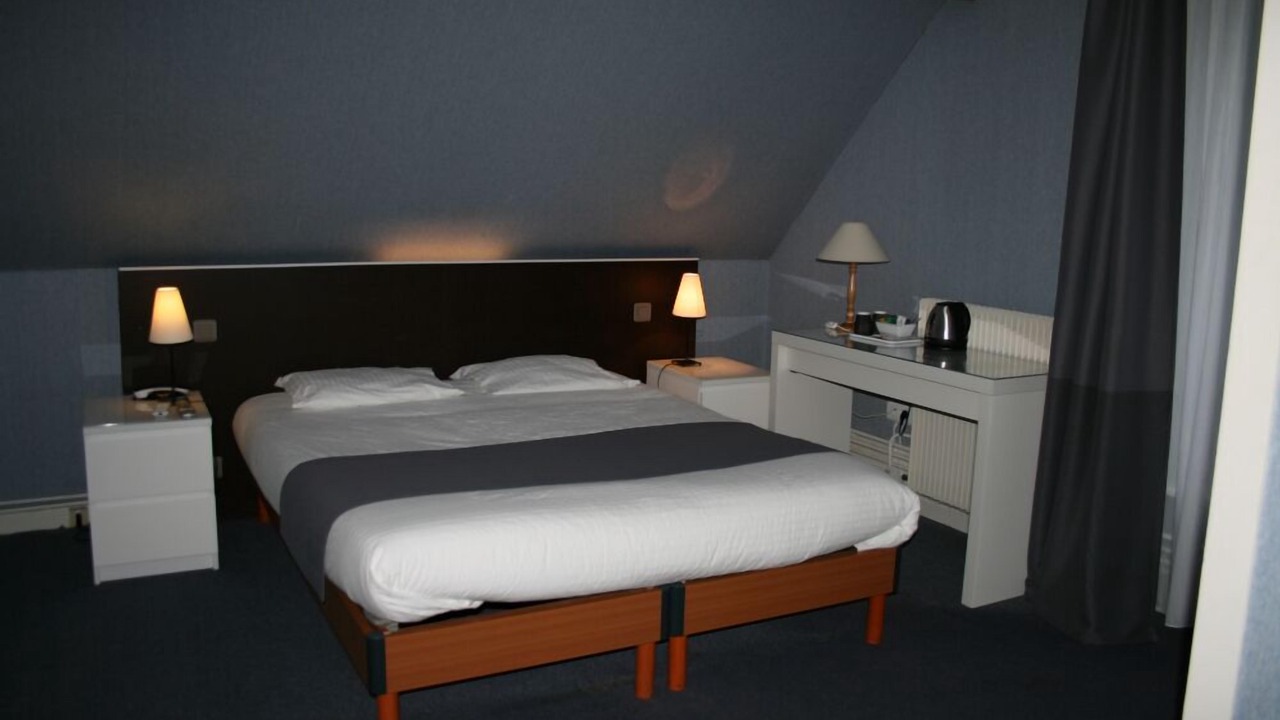 Photo of Bedroom in Saint-Bonnet-Troncais