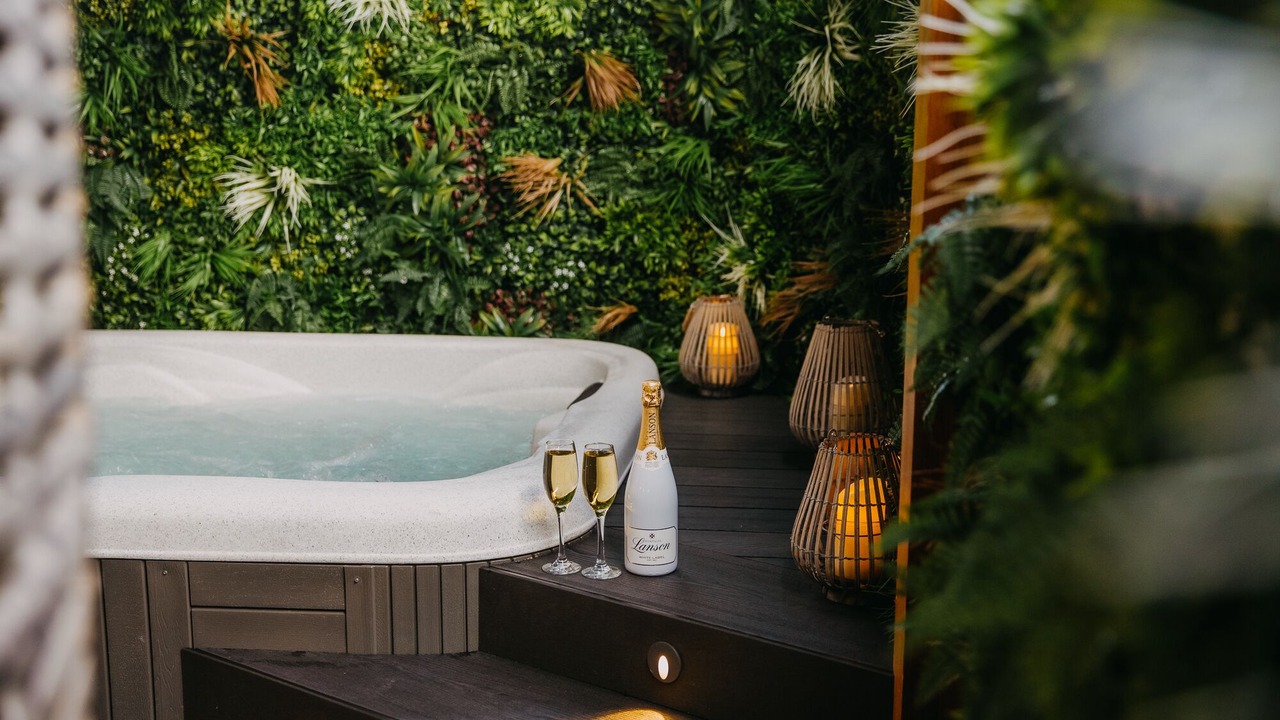 Photo of Others in Busby