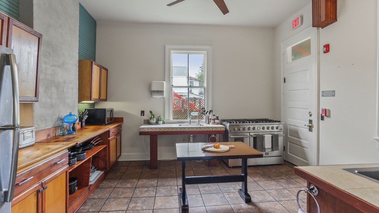 Photo of Kitchen in Mid-City