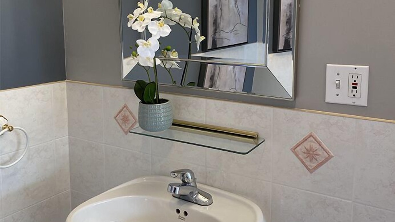Photo of Bathroom in St. Martins