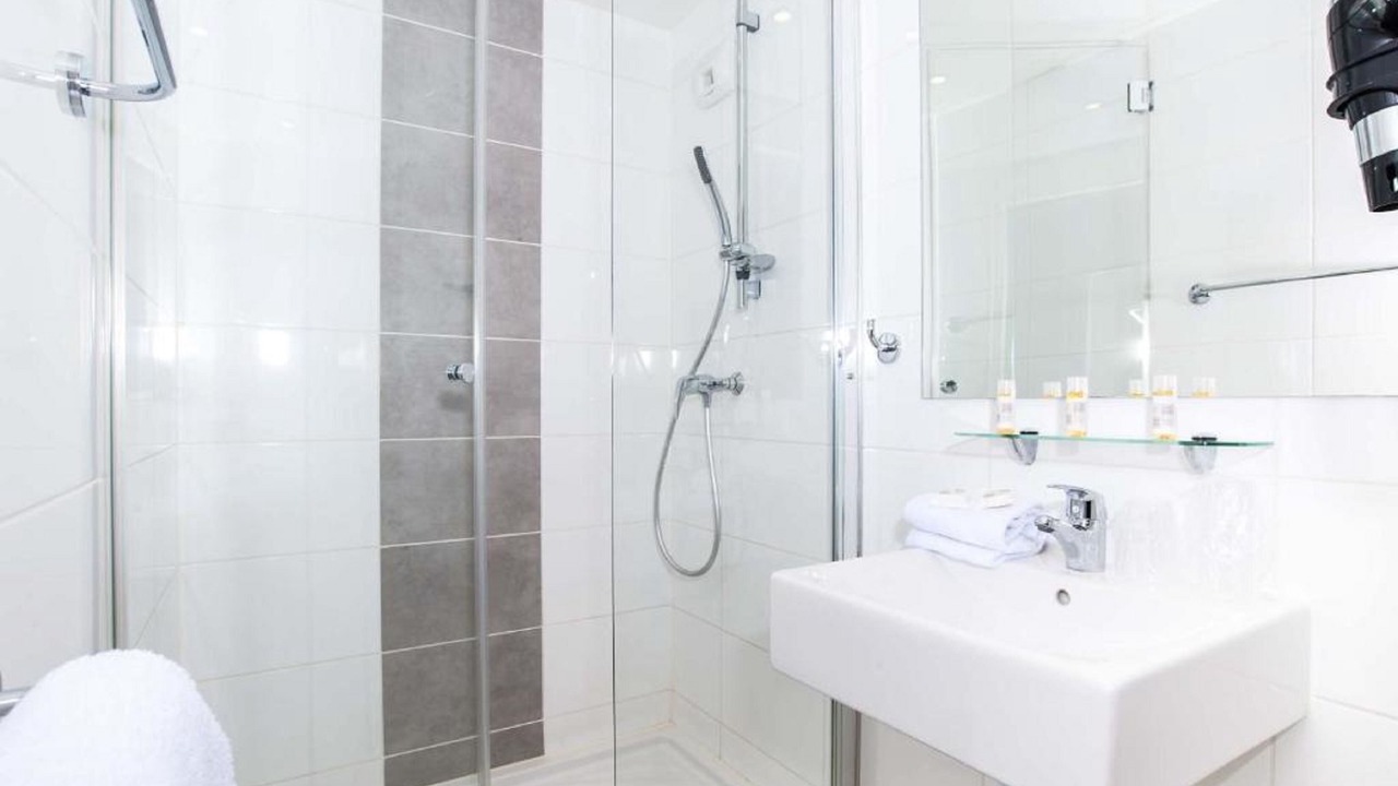 Photo of Bathroom in Bruguieres