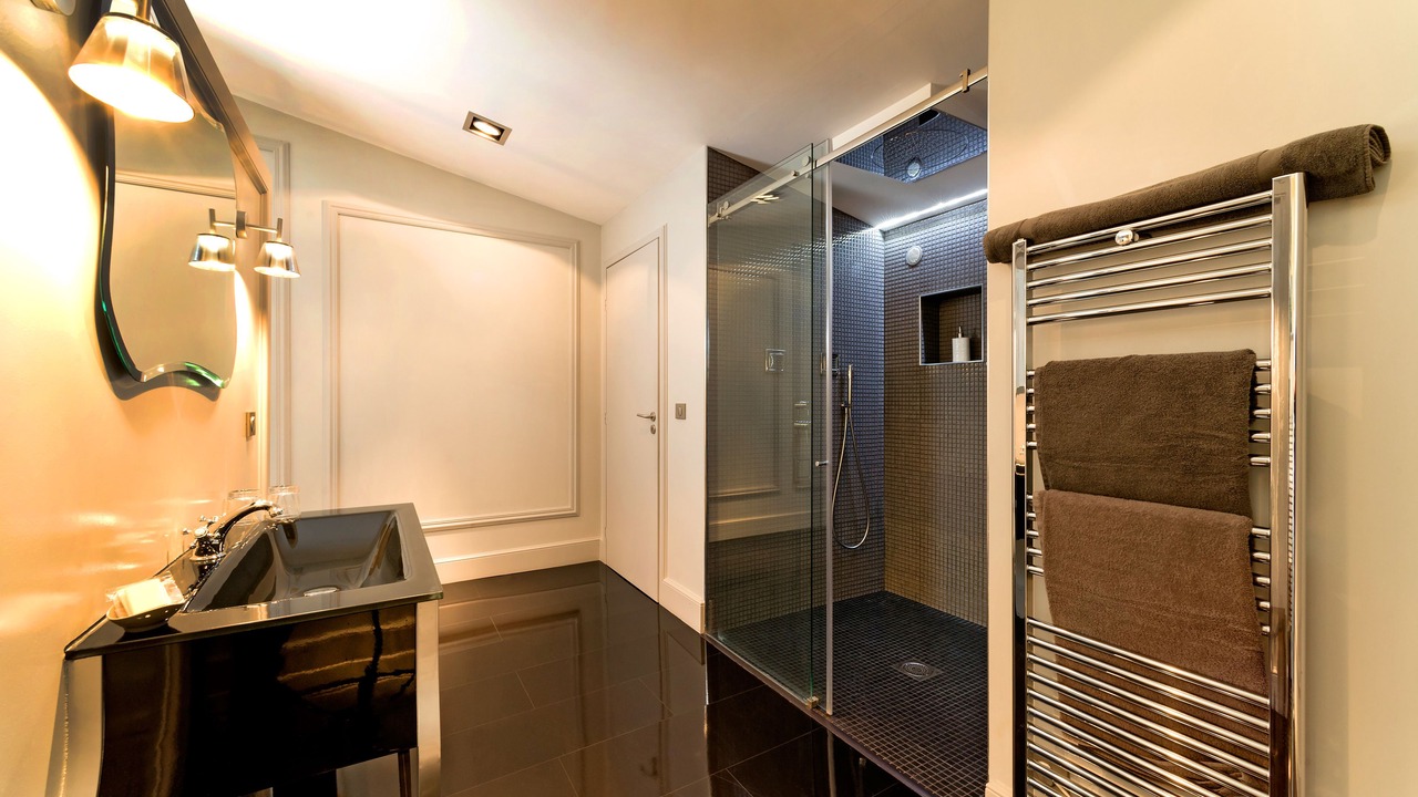 Photo of Bathroom in Moulon