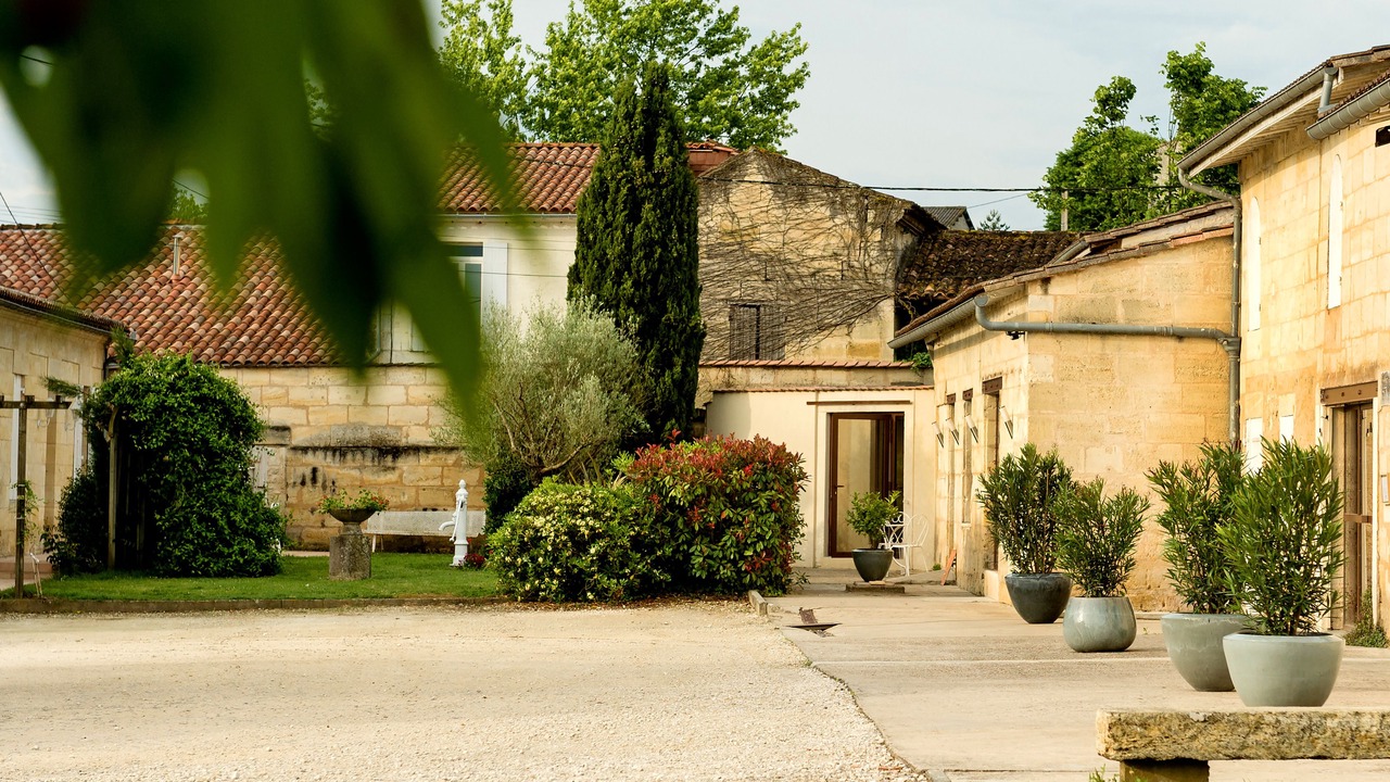 Photo of Outdoor in Moulon