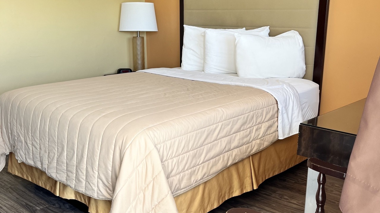 Photo of Bedroom in Laurentian Valley