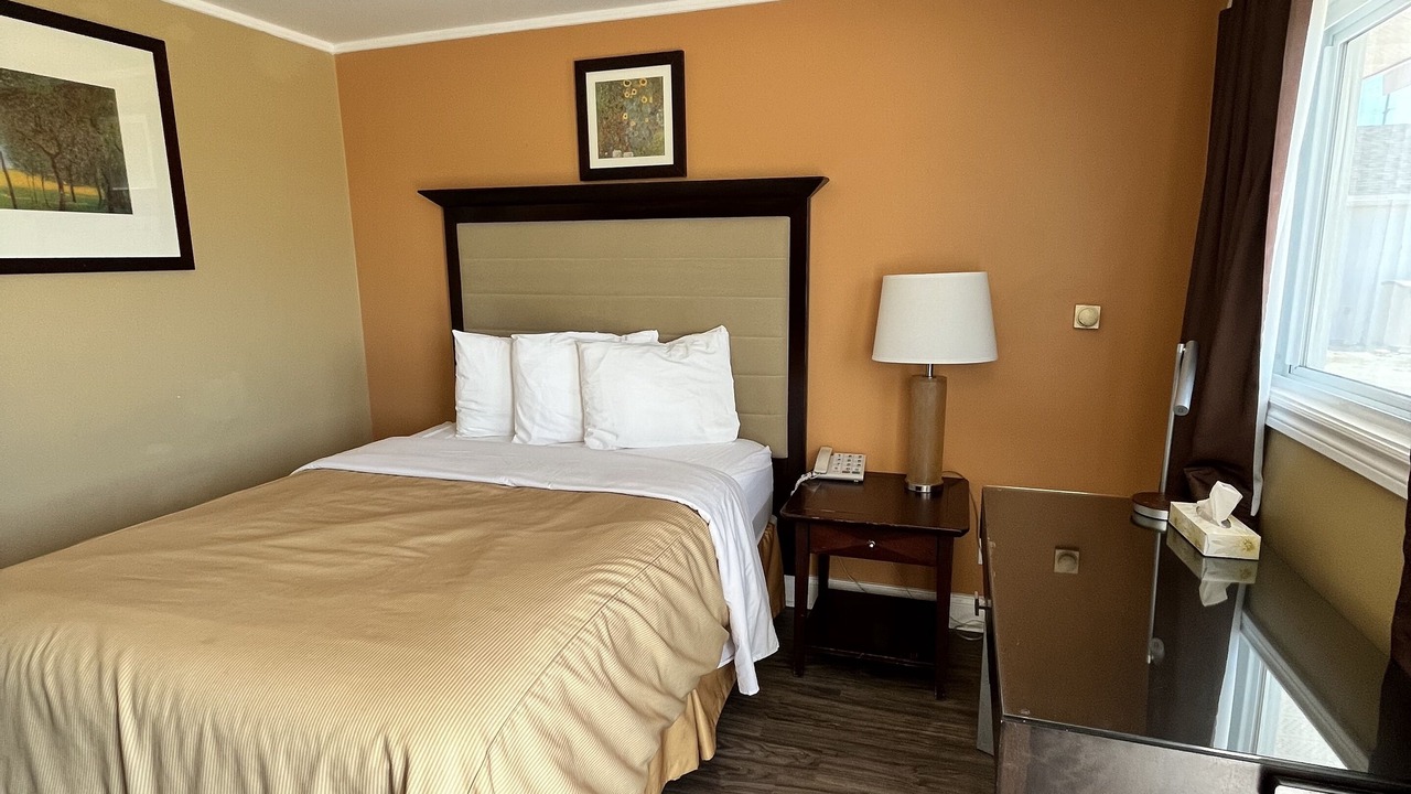 Photo of Bedroom in Laurentian Valley