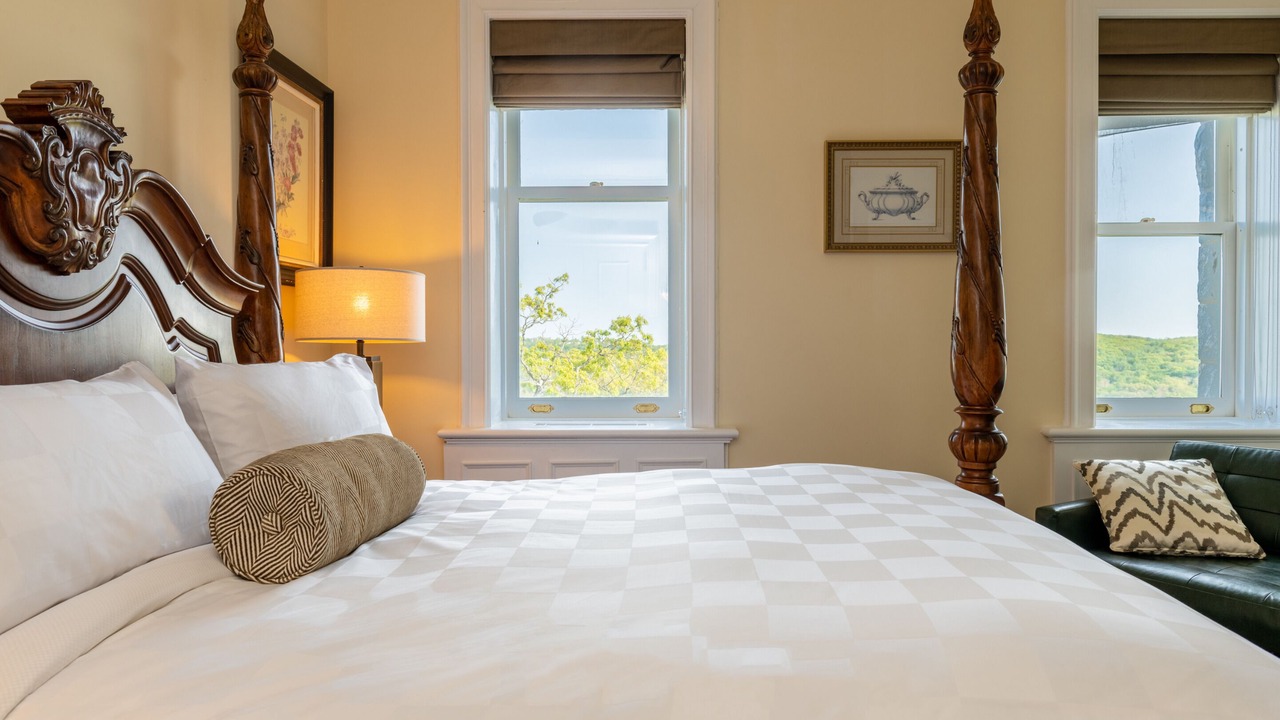 Photo of Bedroom in Tarrytown