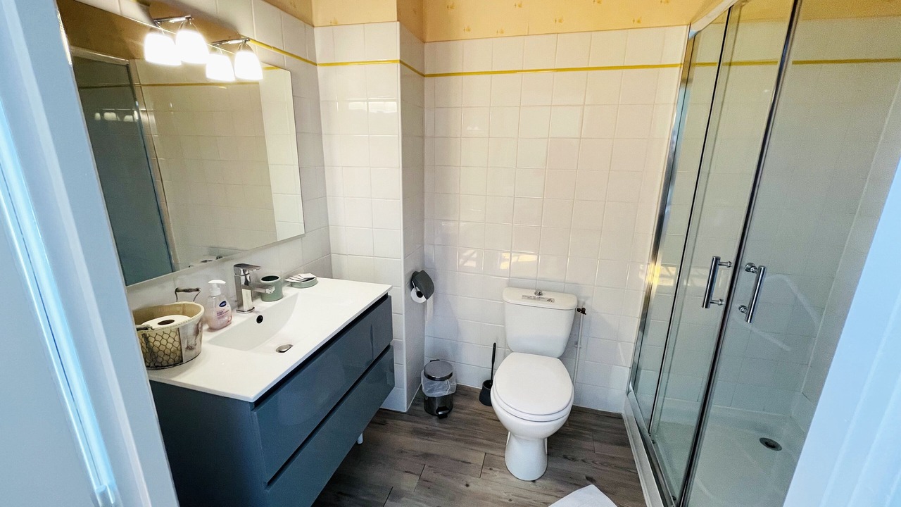 Photo of Bathroom in Aiguillon