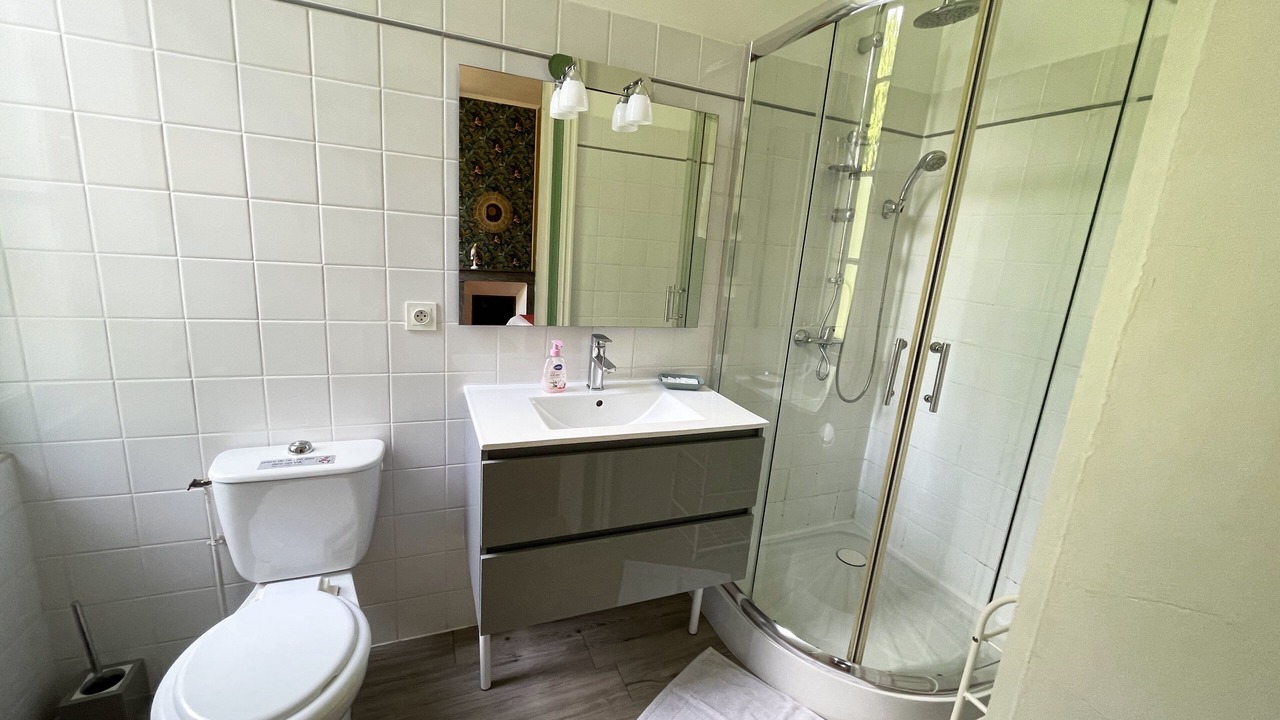 Photo of Bathroom in Aiguillon