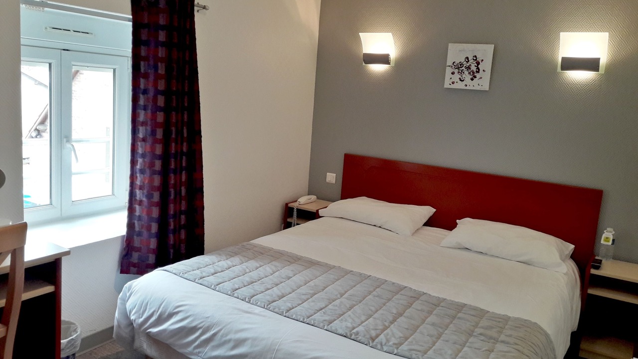 Photo of Bedroom in Villegusien-le-Lac