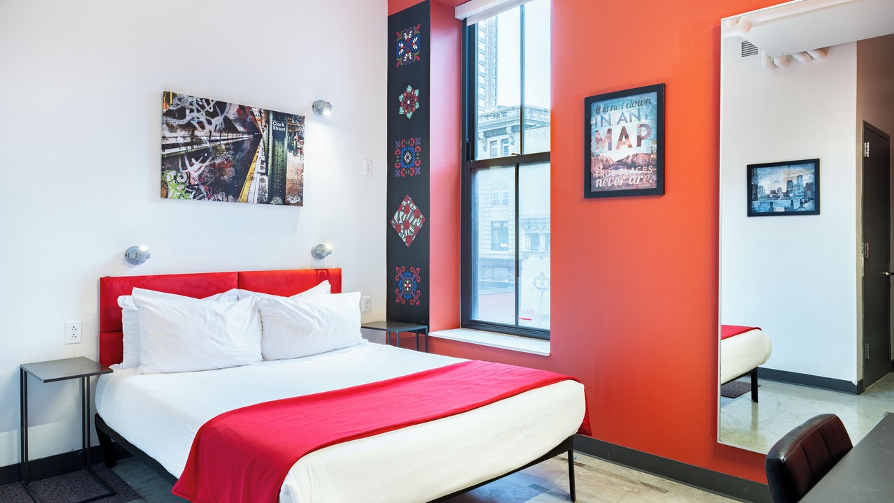 Photo of Bedroom in Theatre District