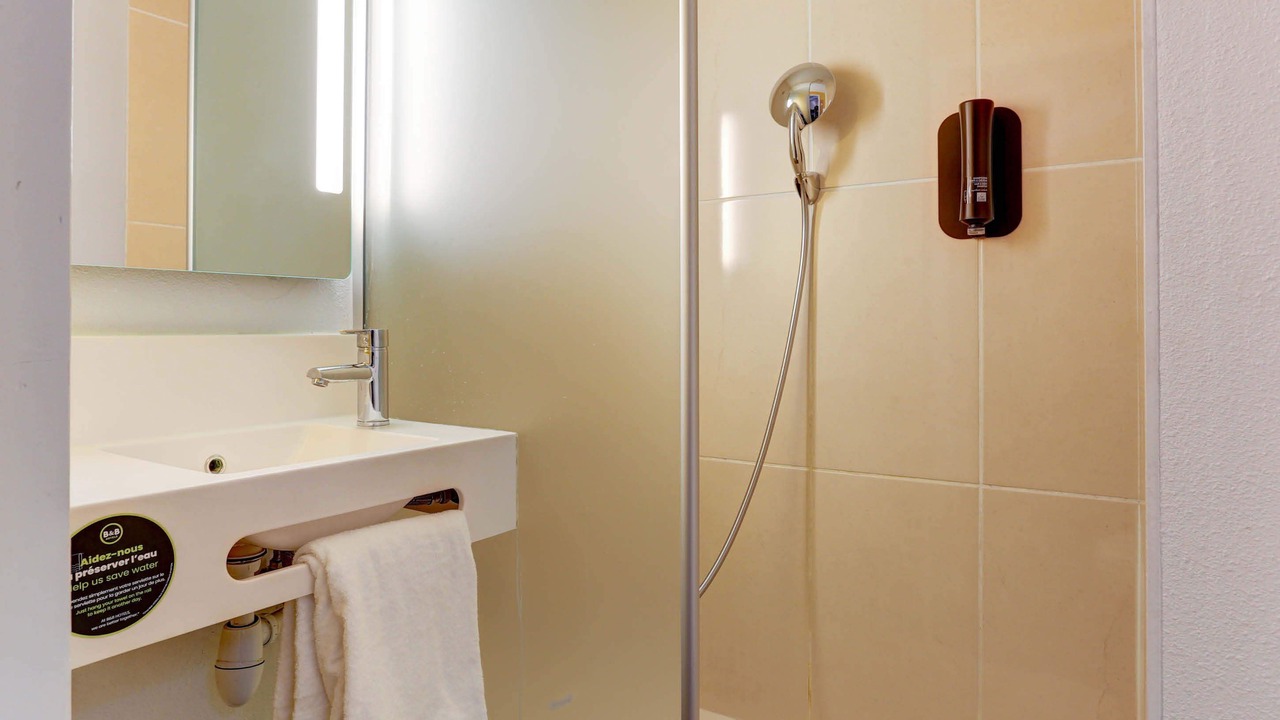 Photo of Bathroom in Reims
