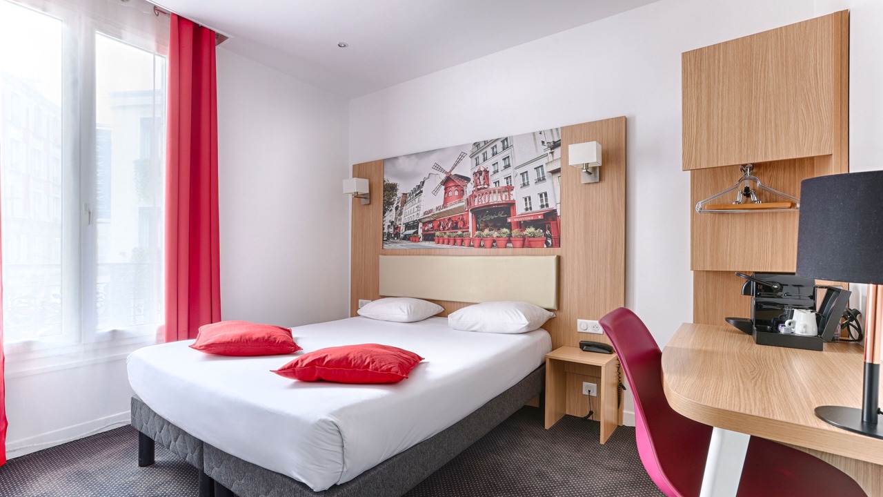 Photo of Bedroom in Prince–Marmottan