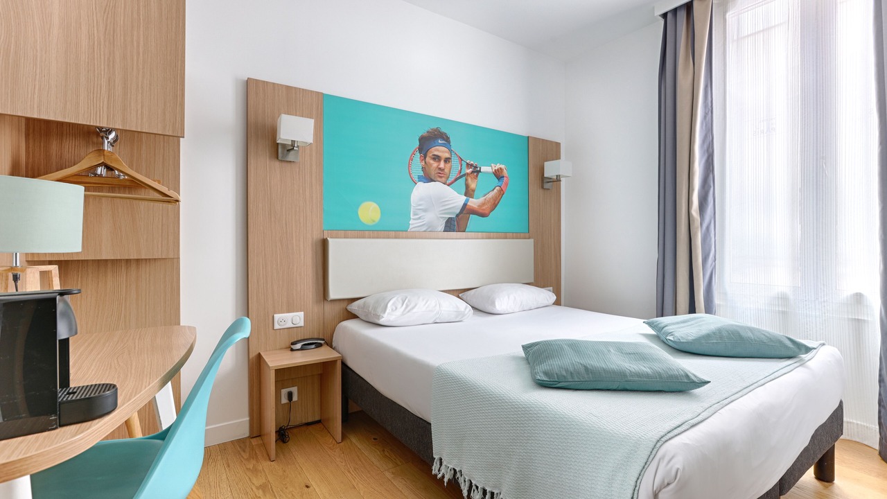 Photo of Bedroom in Prince–Marmottan