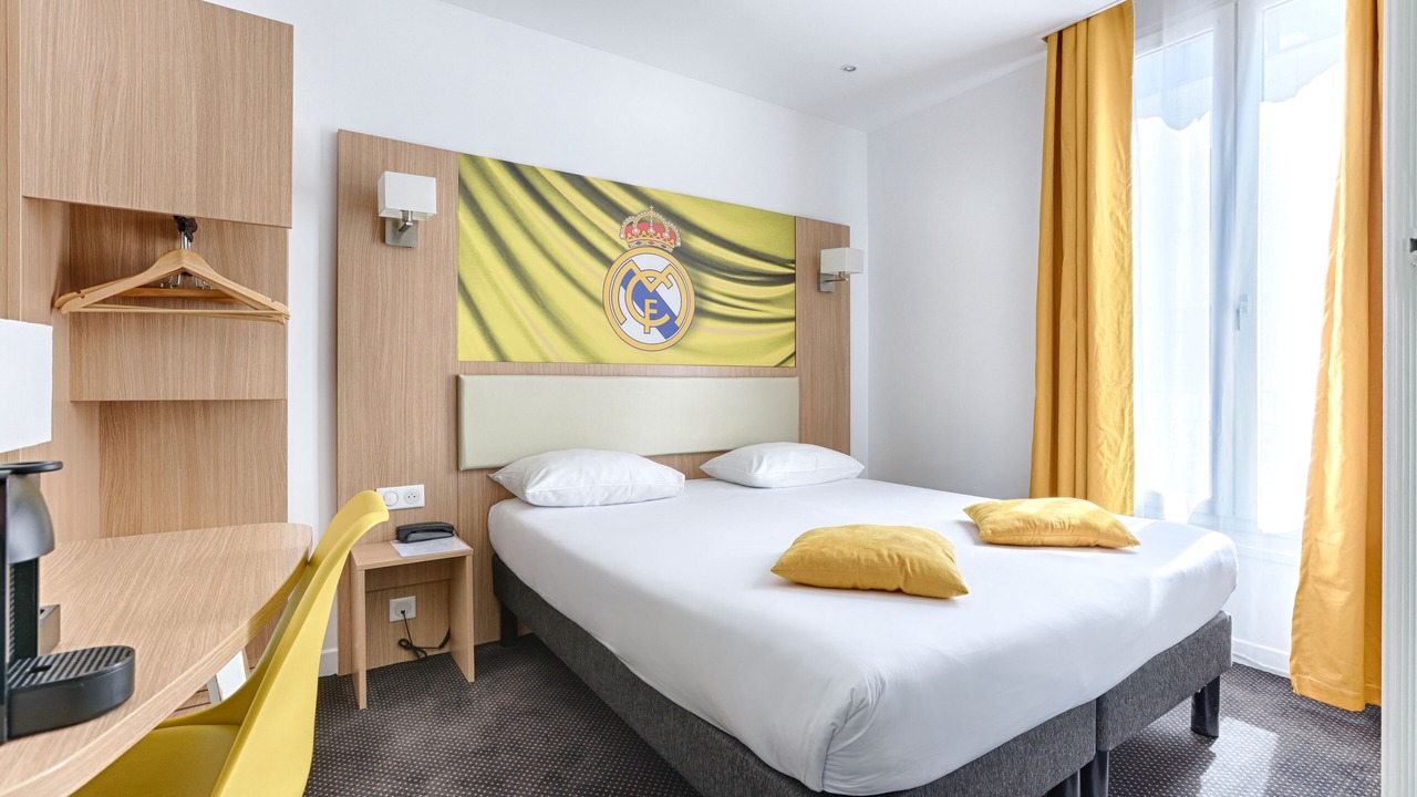 Photo of Bedroom in Prince–Marmottan