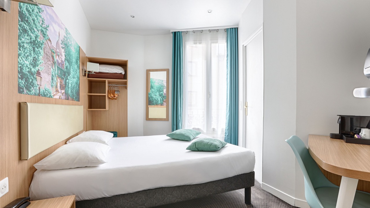 Photo of Bedroom in Prince–Marmottan