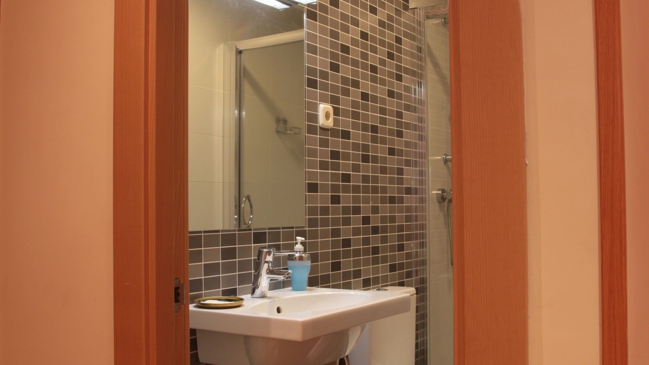 Photo of Bathroom in Cuatro Caminos
