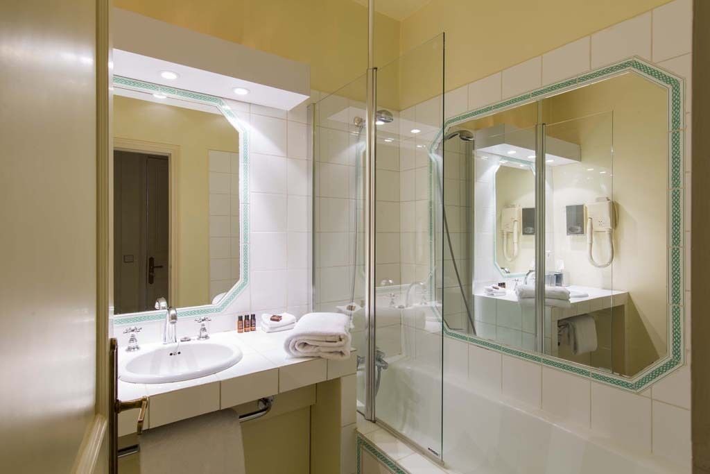 Photo of Bathroom in Condom