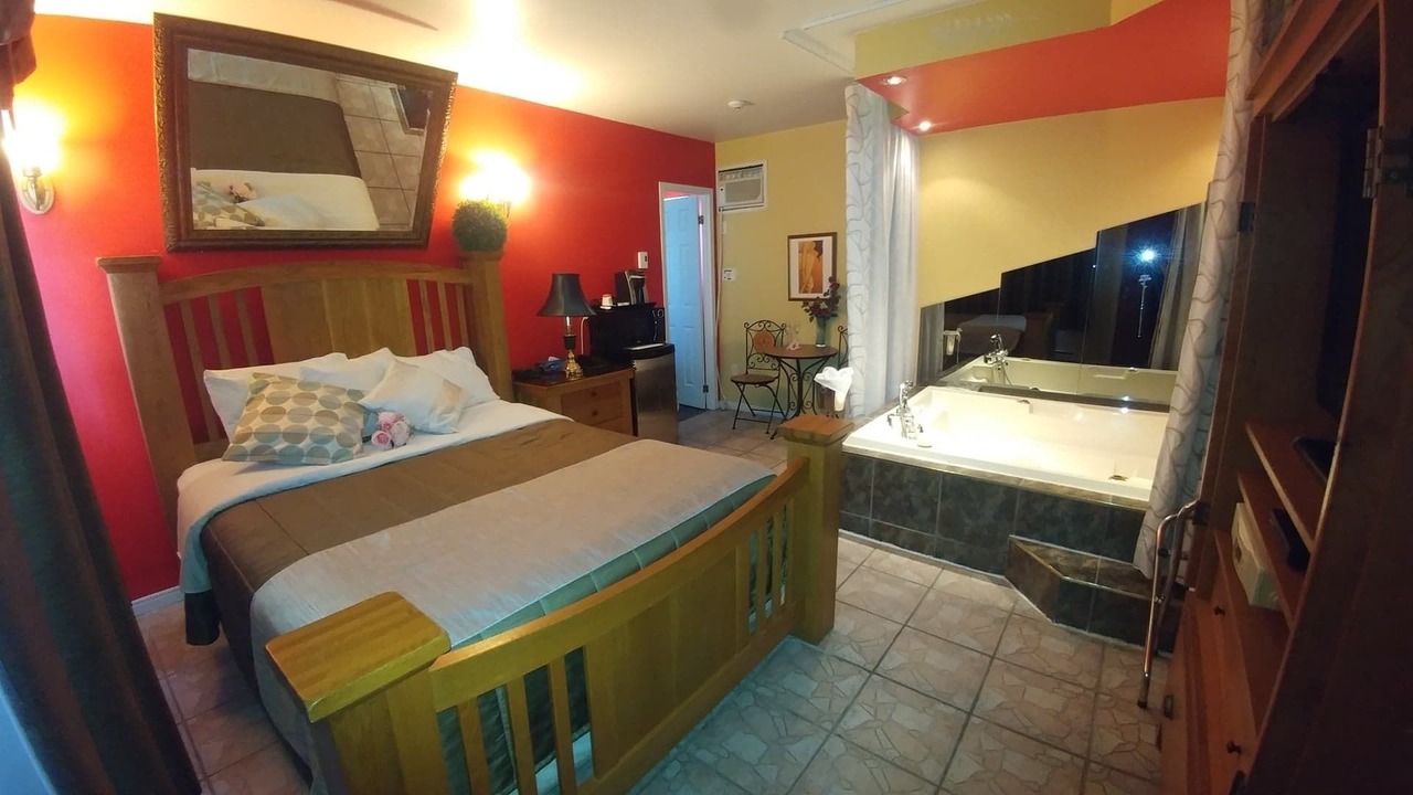 Photo of Bedroom in Saint-Romuald