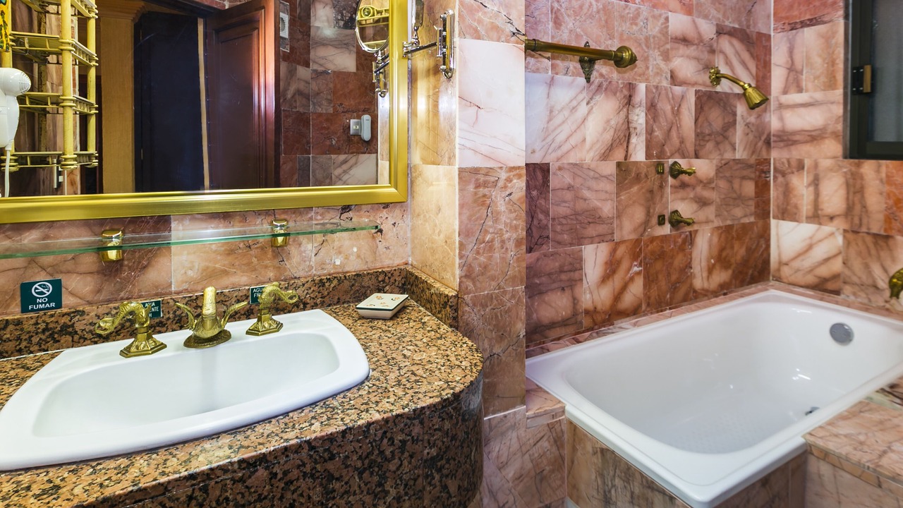 Photo of Bathroom in Toluca