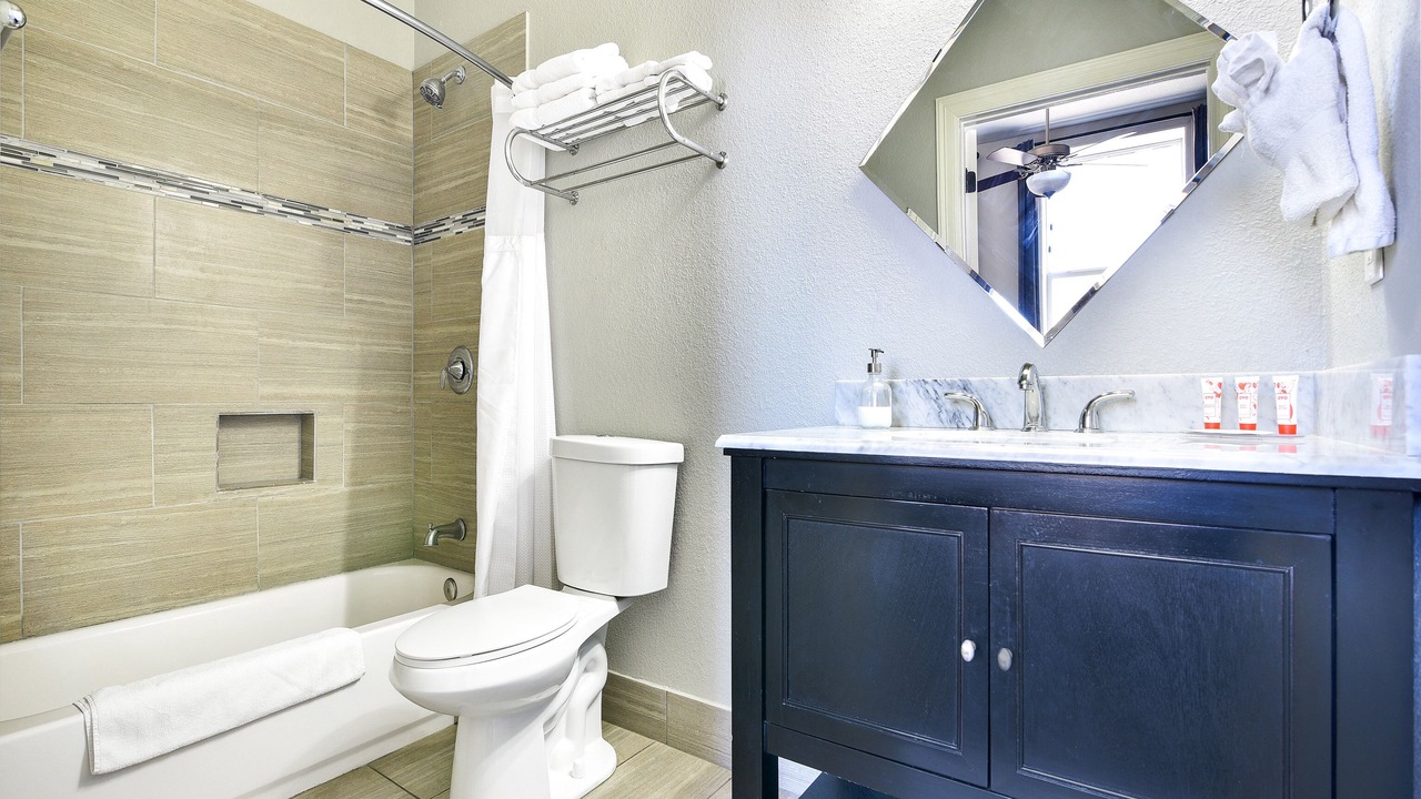 Photo of Bathroom in Gonzales