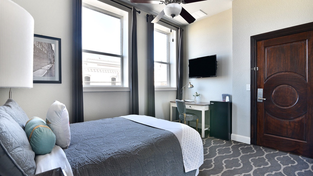 Photo of Bedroom in Gonzales
