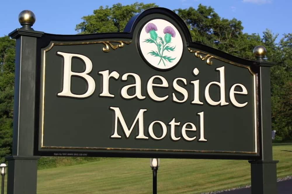 Photo of Outdoor in Woodstock