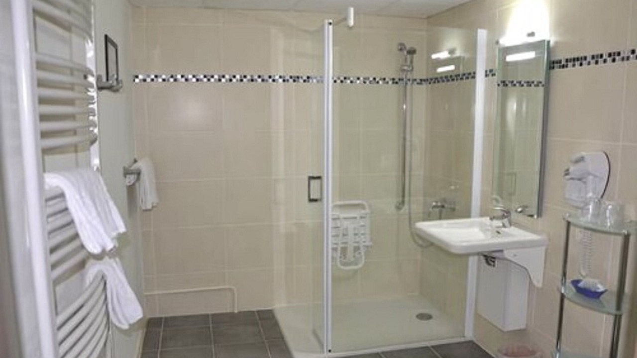 Photo of Bathroom in Franqueville-Saint-Pierre