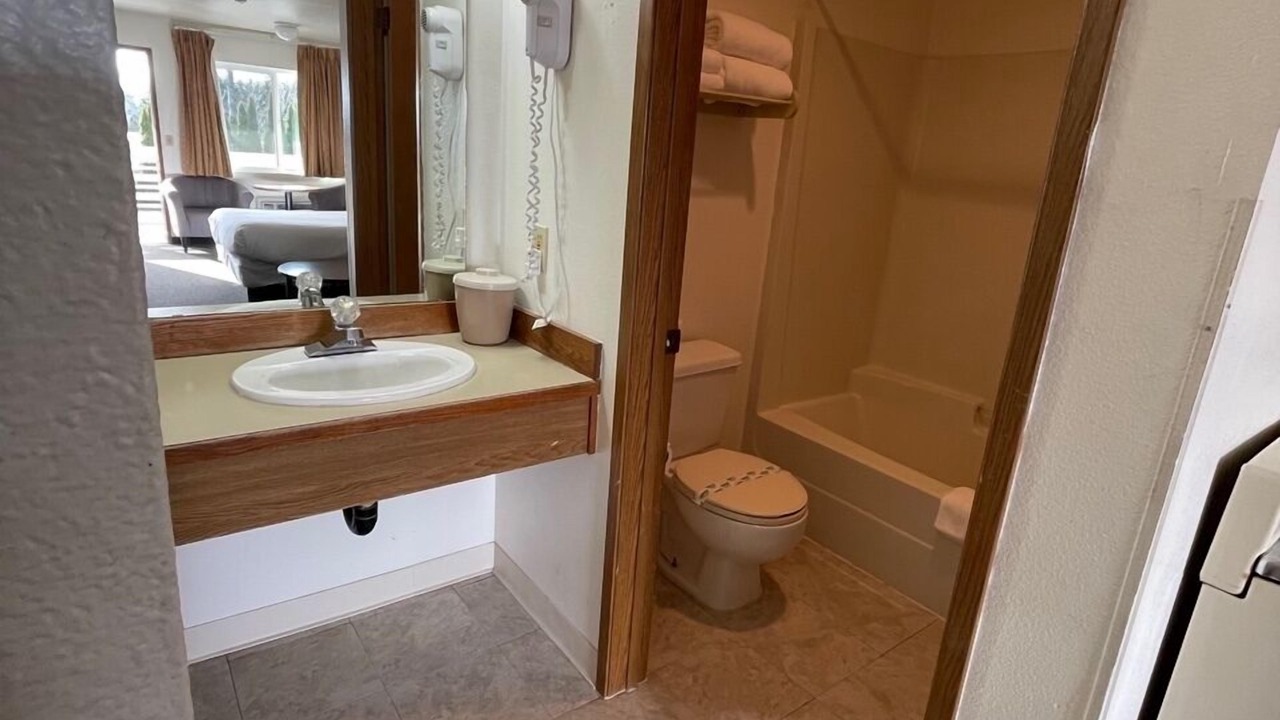 Photo of Others in Monroe