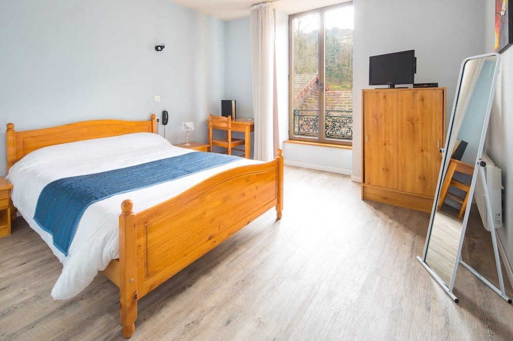 Photo of Bedroom in Saint-Clement-sur-Valsonne